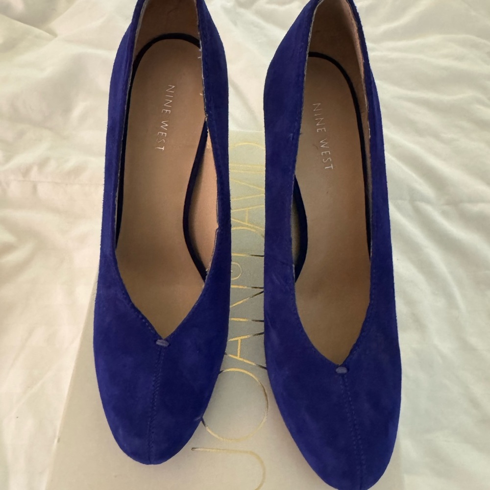 Nine West Blue Heels Elegant Suede Pumps